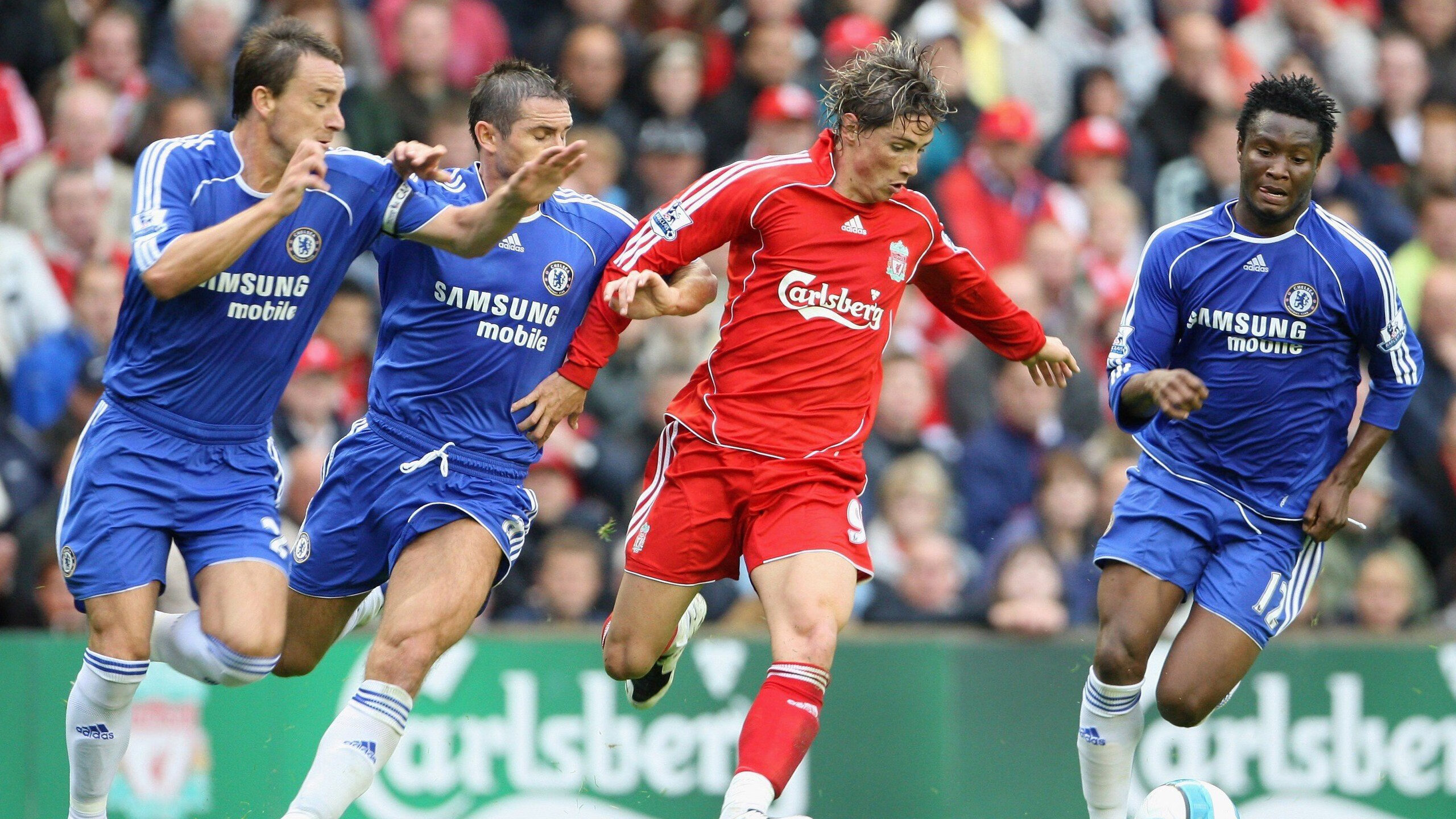 德甲战术大革新:变化多端,精彩不断!,德甲榜首大战